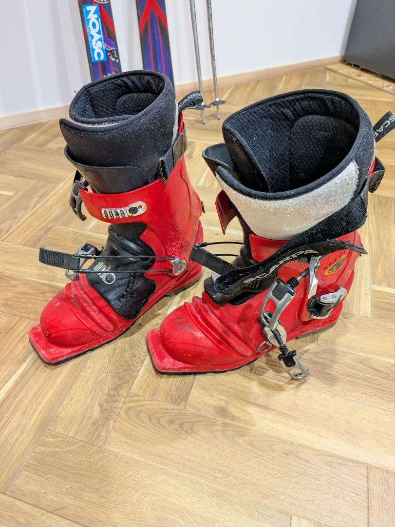 スカルパ　テレマークスキーブーツ　ヘルメット、マスクおまけ付き★