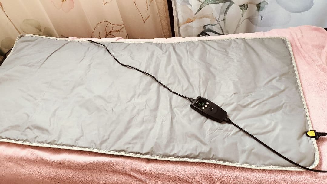 遠赤外線ヒートマット　敷タイプ　自宅＆エステサロンお値下げしました