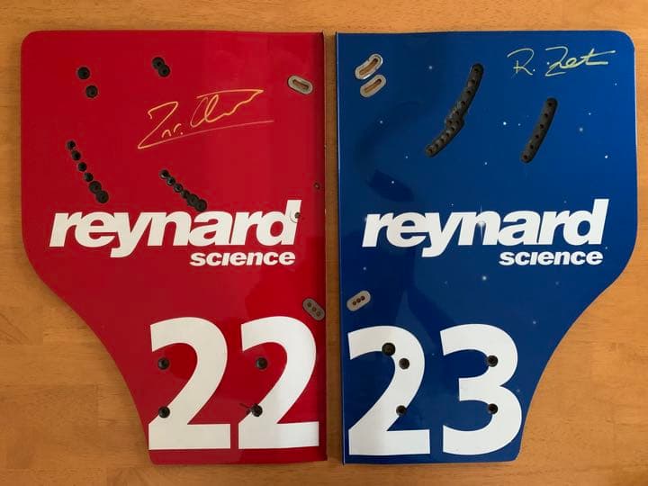 実使用 直筆サイン入り BAR 01 翼端板 J.ヴィルヌーヴ R.ゾンタ