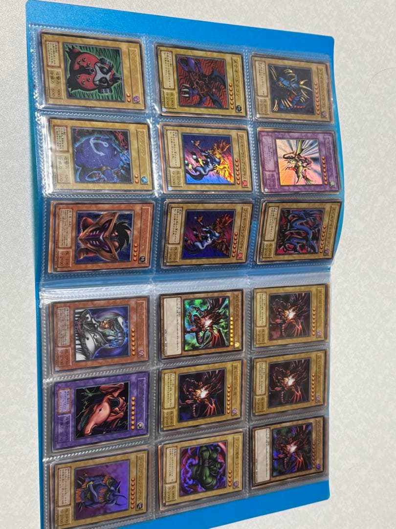 【超メルカリ市特別価格】遊戯王　引退品　ファイル　SR500枚以上