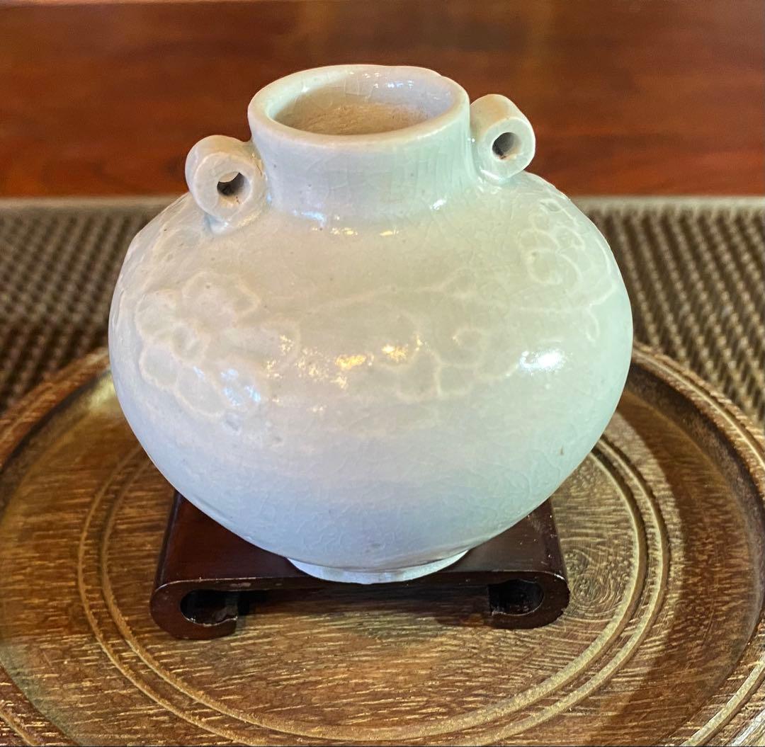 青白磁　小花器　鑑賞台付 ・一輪挿し ・ヴィンテージ　レア ・中国　台湾茶器