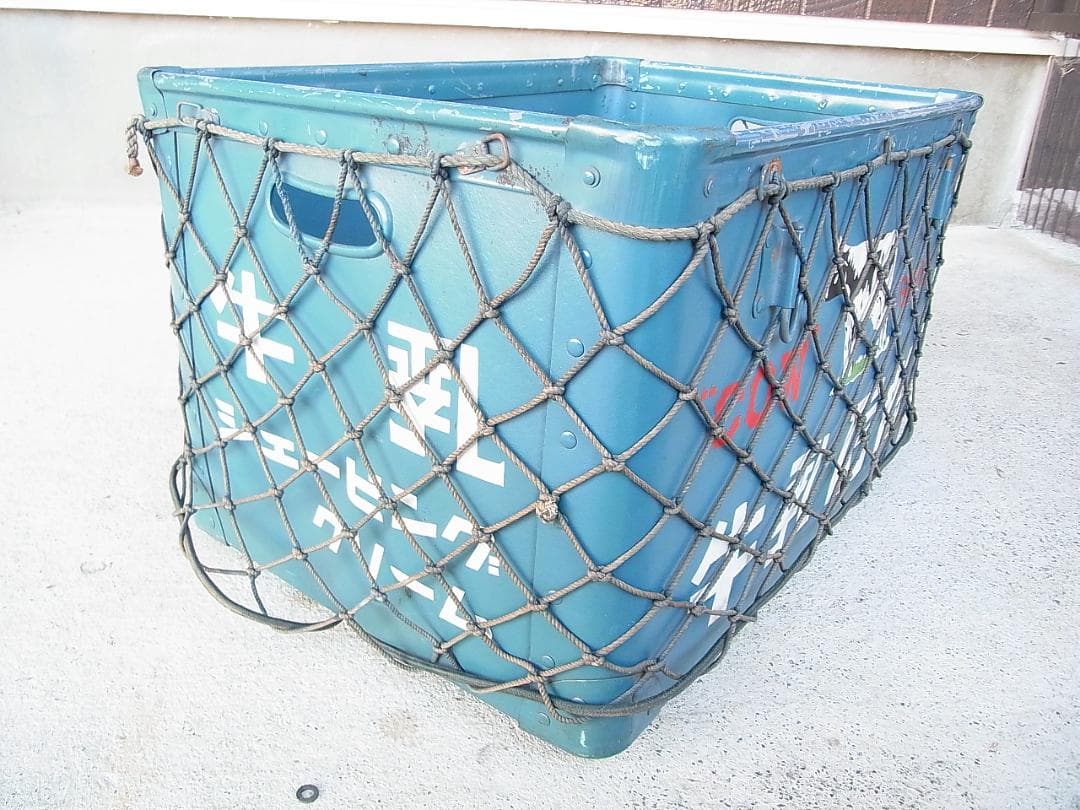 は*ん様 当時もの　牛乳石鹸　ボテ箱　シャンプー　使用品　バイク荷台などに