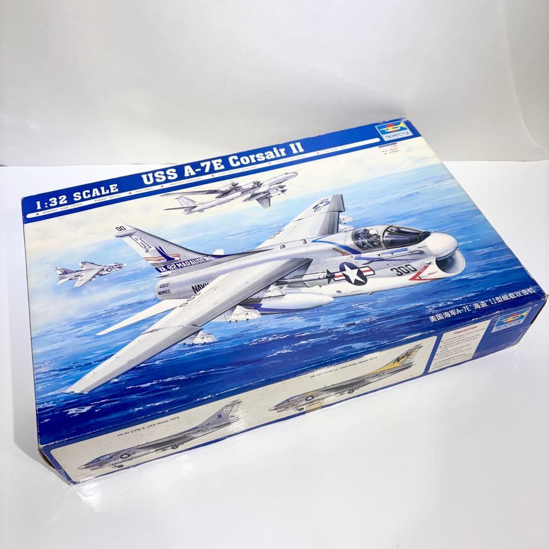 希少！1/32 トランペッター USS A-7E CorsairII プラモデル