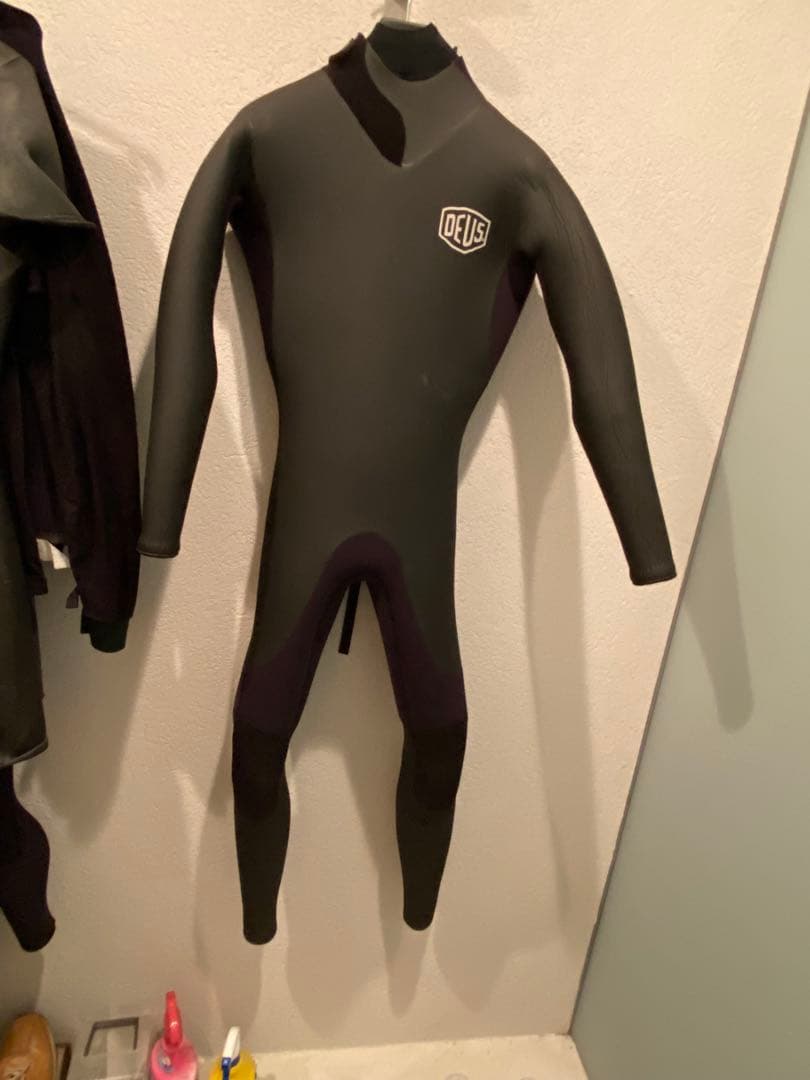 DEUS セミドライ　M ブラック 5m