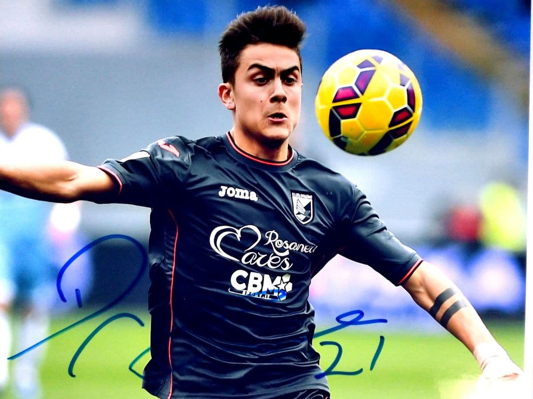 セール中…パウロ・ディバラ直筆サイン入り特大写真…Paulo Dybala…③