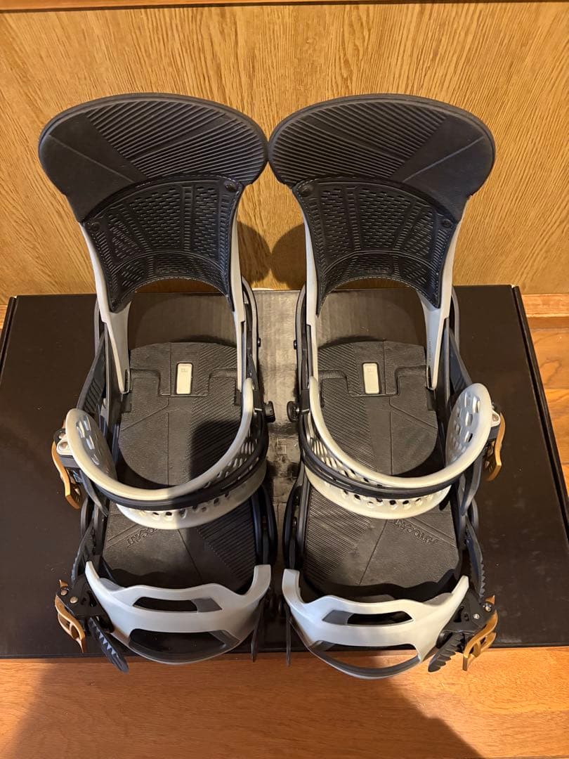 激安【美品】BURTON MALAVITA Lサイズ　バートン　マラビータ