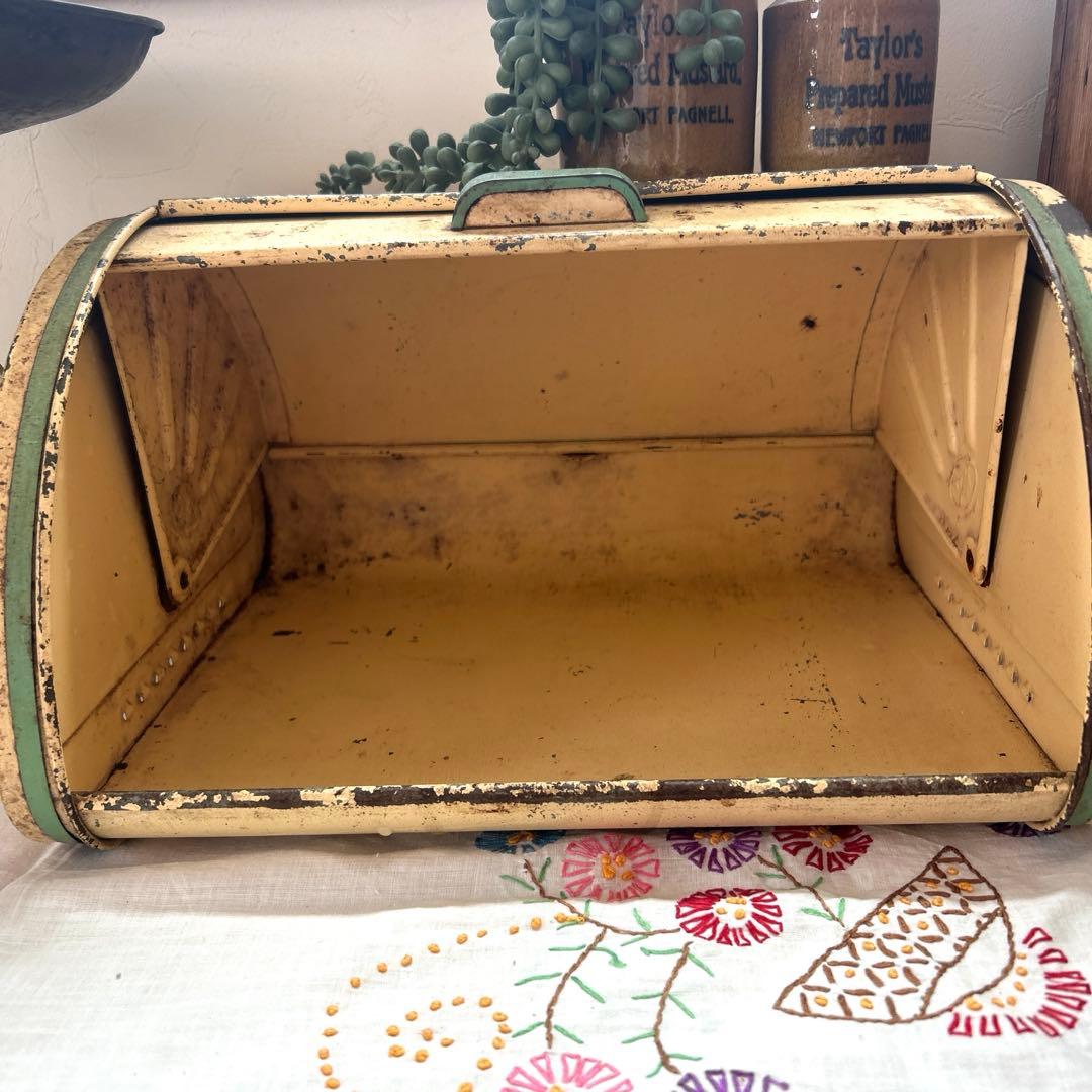 アンティーク　Tala社ロールアップブレッドケース