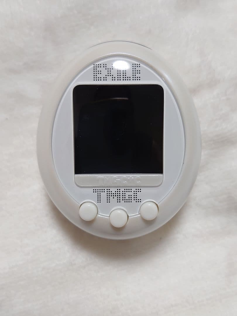 たまごっちプラスカラー　エグモっち　ホワイト　EXILEコラボ　バンダイ