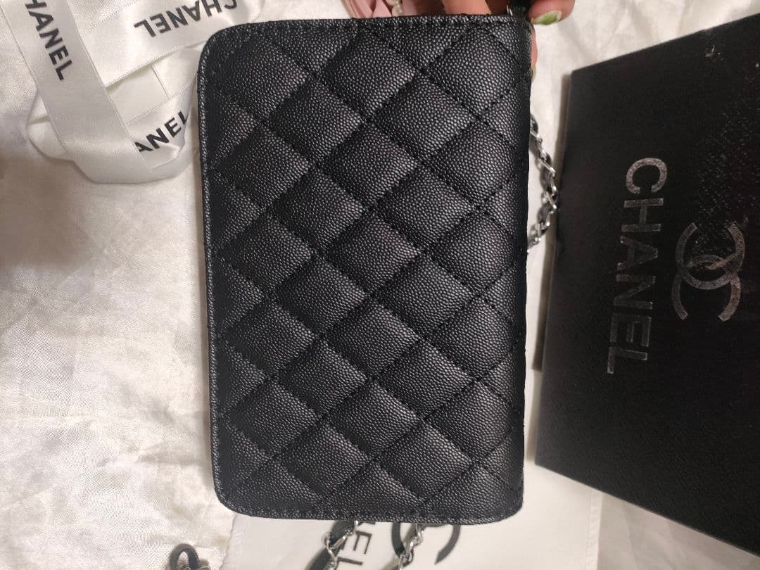 シャネル ショルダーバッグ ノベルティ シルバー