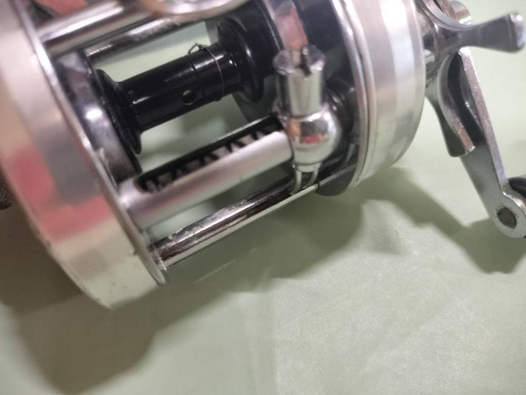 ★訳　アブガルシア　アンバサダー 5500C　ビンテージ　リール シルバー