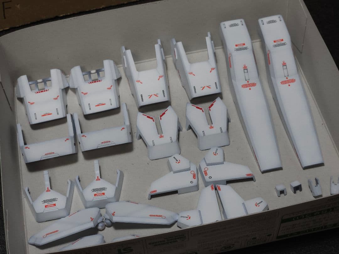 最終値下げ【ガンプラ全塗装】PGユニコーンガンダム最終決戦仕様デカール500箇所