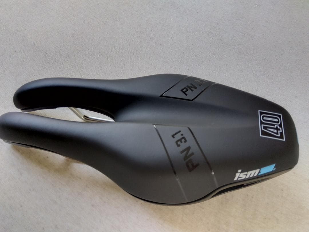 ISM PN 3.1 サドル 40 ブラック