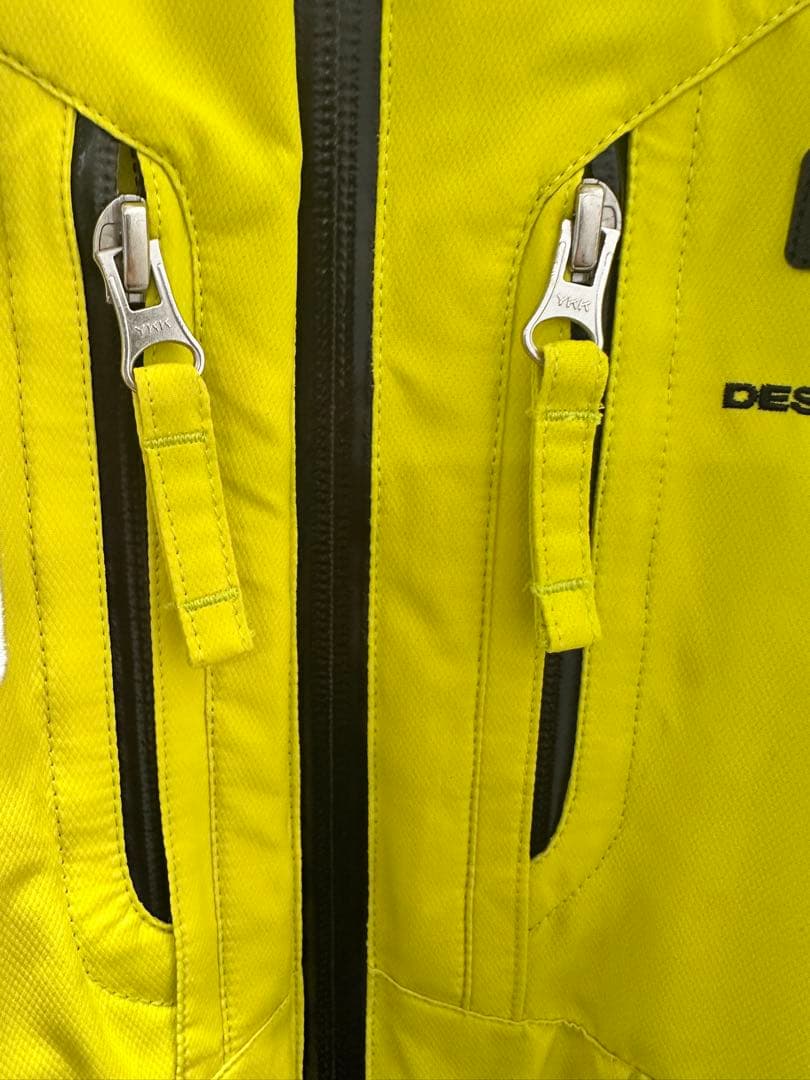 値下げ DESCENTE スキーウェア上下セット 140cm