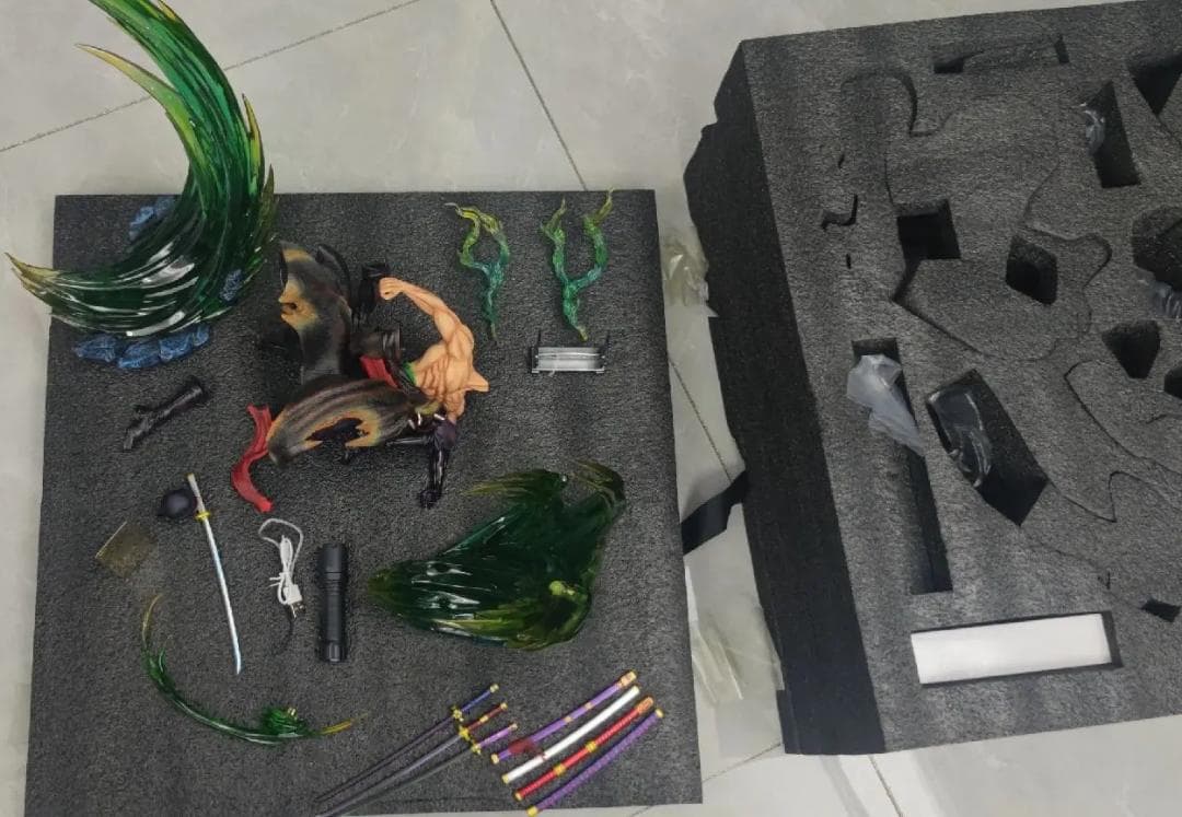 ワンピース ロロノア・ゾロ フィギュア ガレージキット popサイズ A