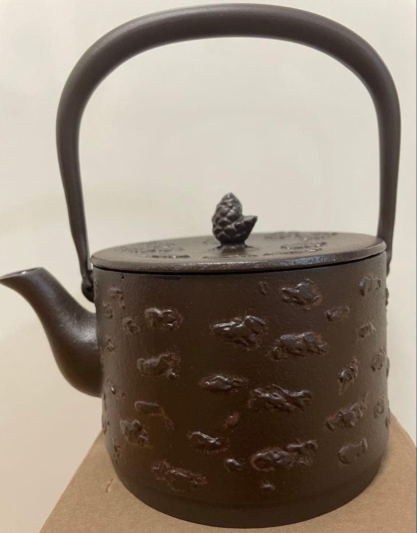 南部鉄瓶　寸胴形　桜　ダークブラウン