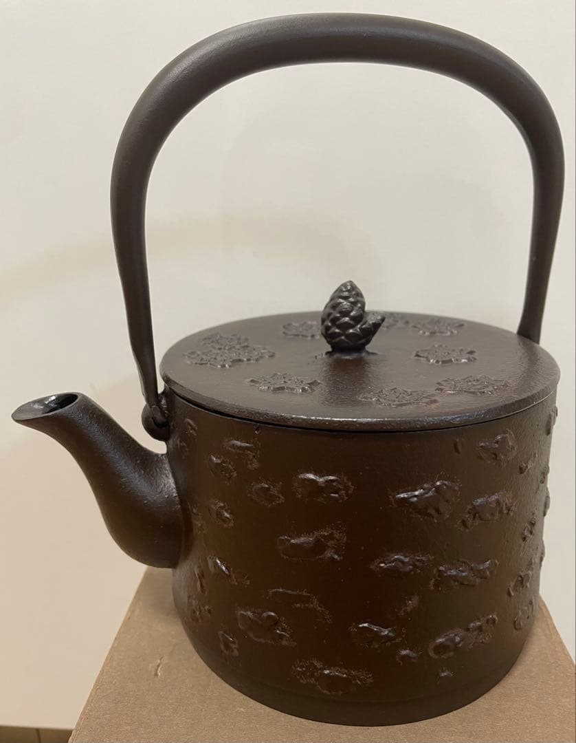 南部鉄瓶　寸胴形　桜　ダークブラウン