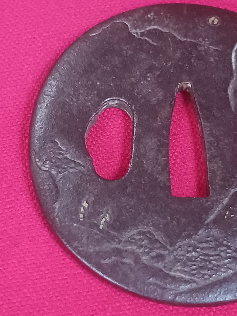 鍔　刀鍔　鉄地　当時物　木箱付き