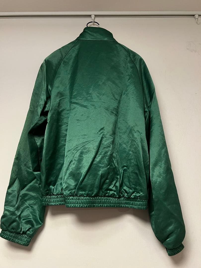 Gucci スタジャン