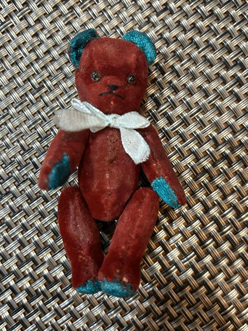 人気作家　フランスのアンティーク風ミニチュアベア