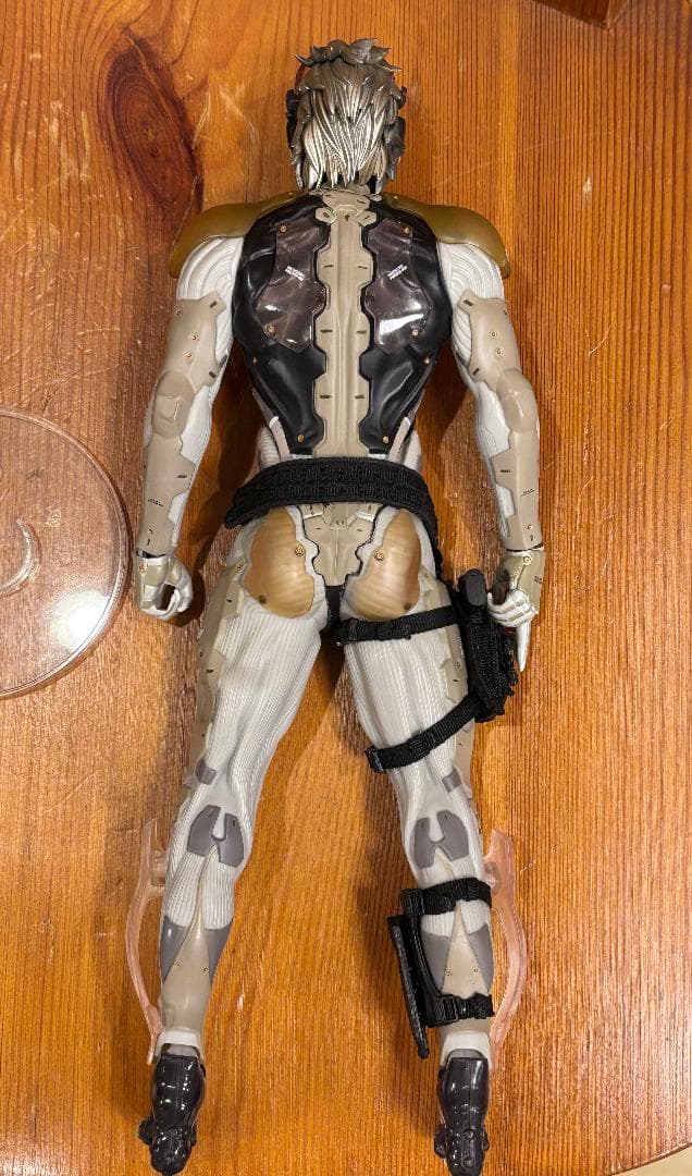 メタルギアソリッド 4 雷電　RAH メディコム・トイ　（箱なし）