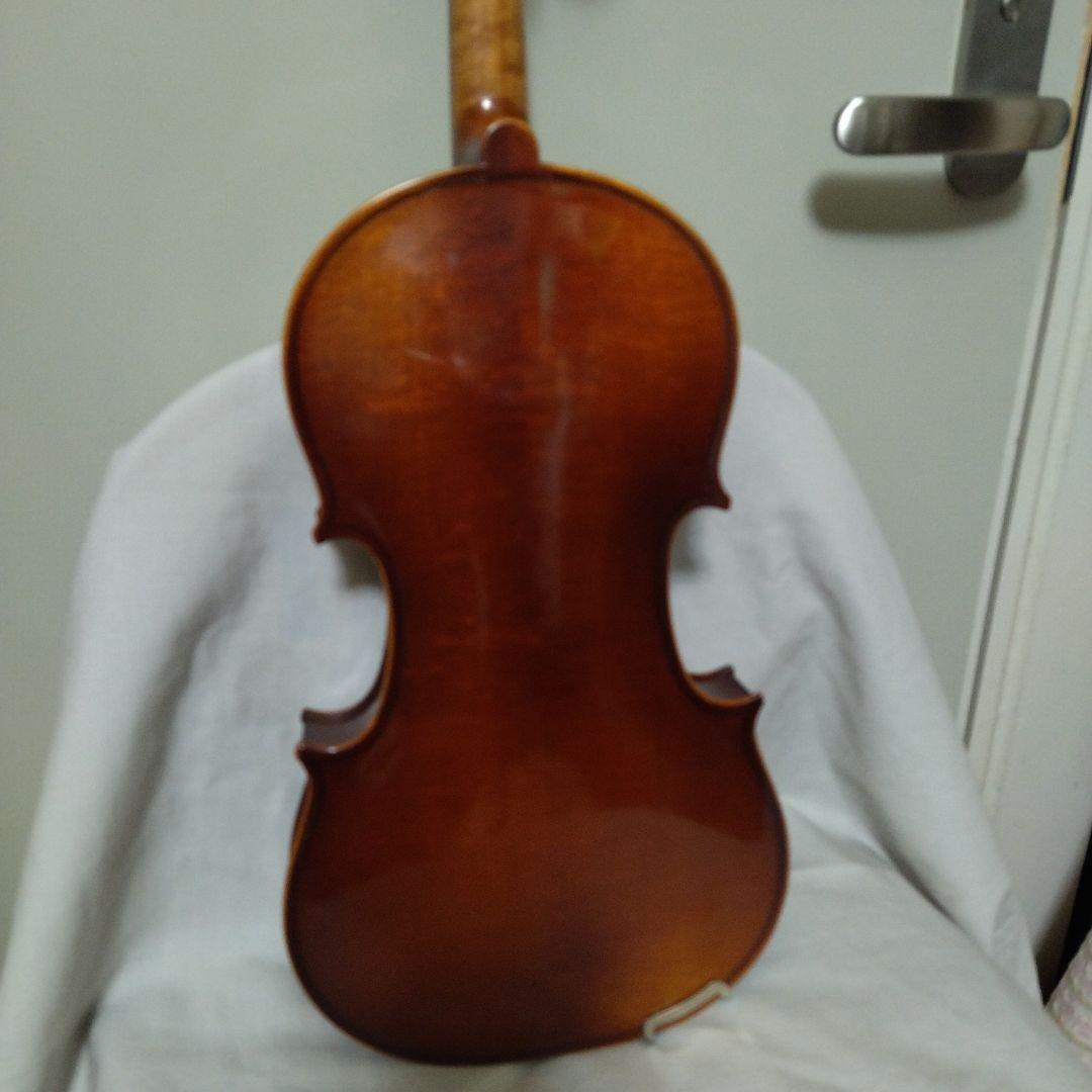 ♥大幅値下しました♥スズキバイオリン4/4♥品番240弓、ケ―ス、松脂、調弦笛付