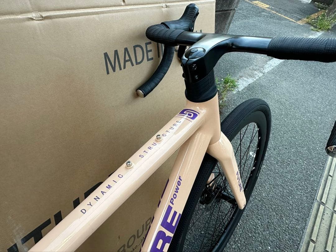 FUTURE BIKEグラベルロード