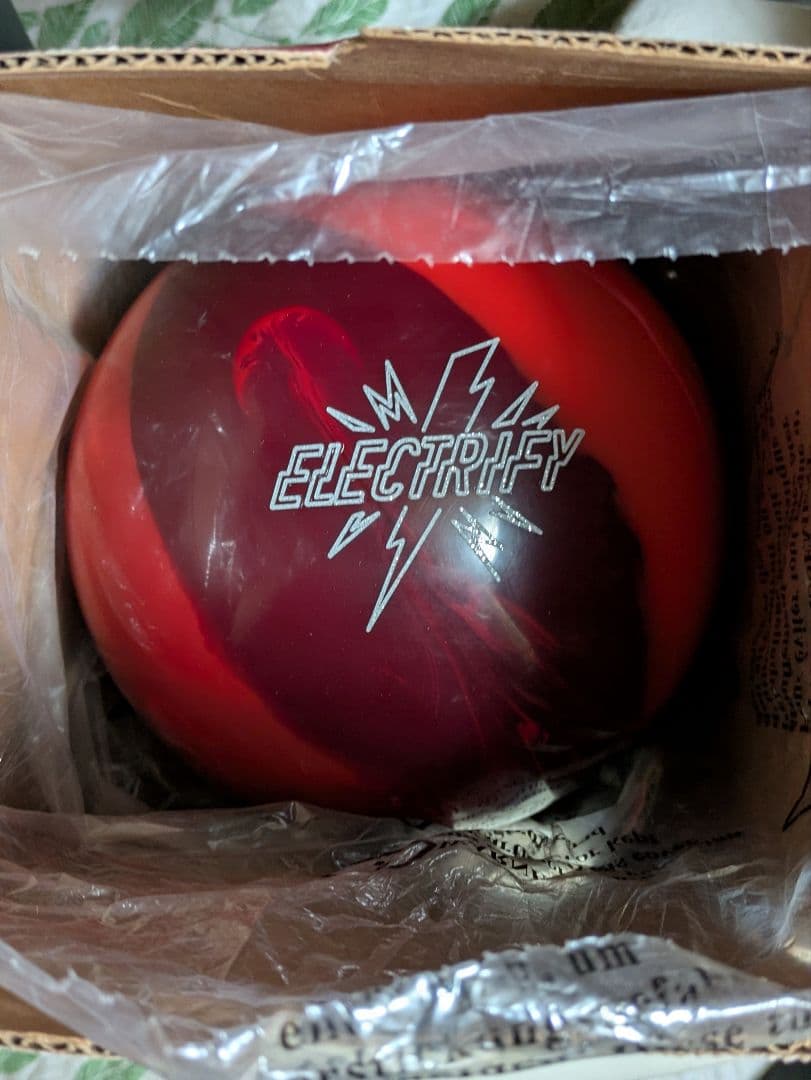 【新品】ボウリングボール　ストーム　エレクトリファイ
