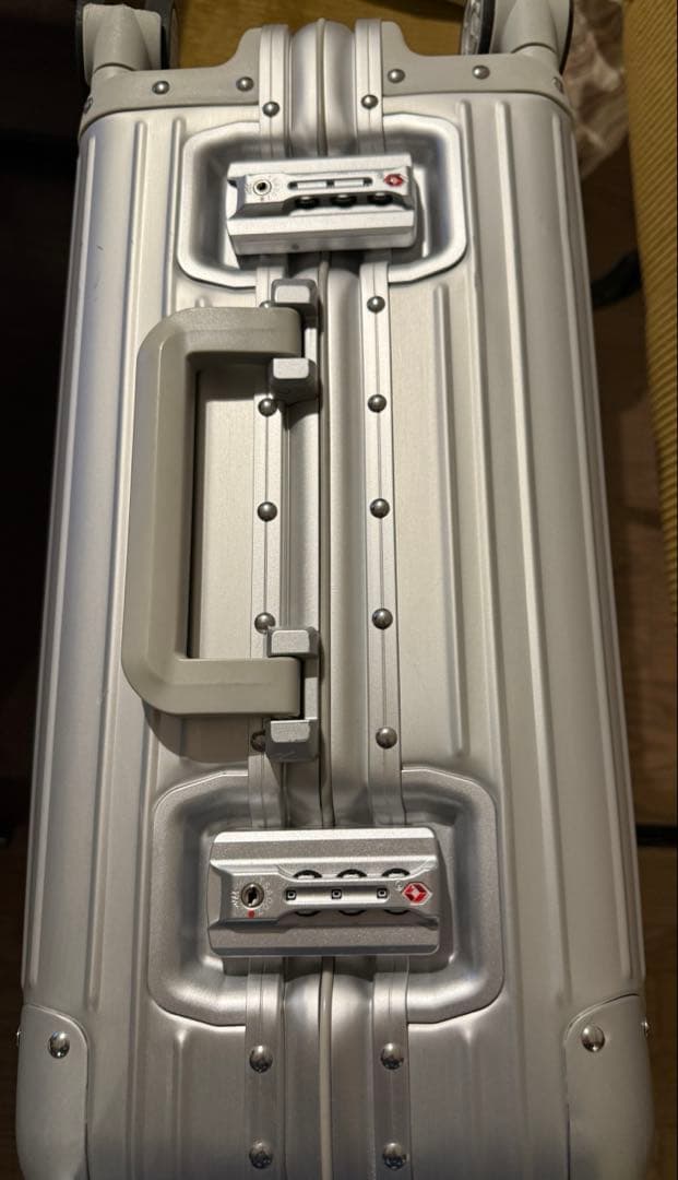 メルセデスベンツ ノベルティ アルミスーツケース 32L 機内持込可