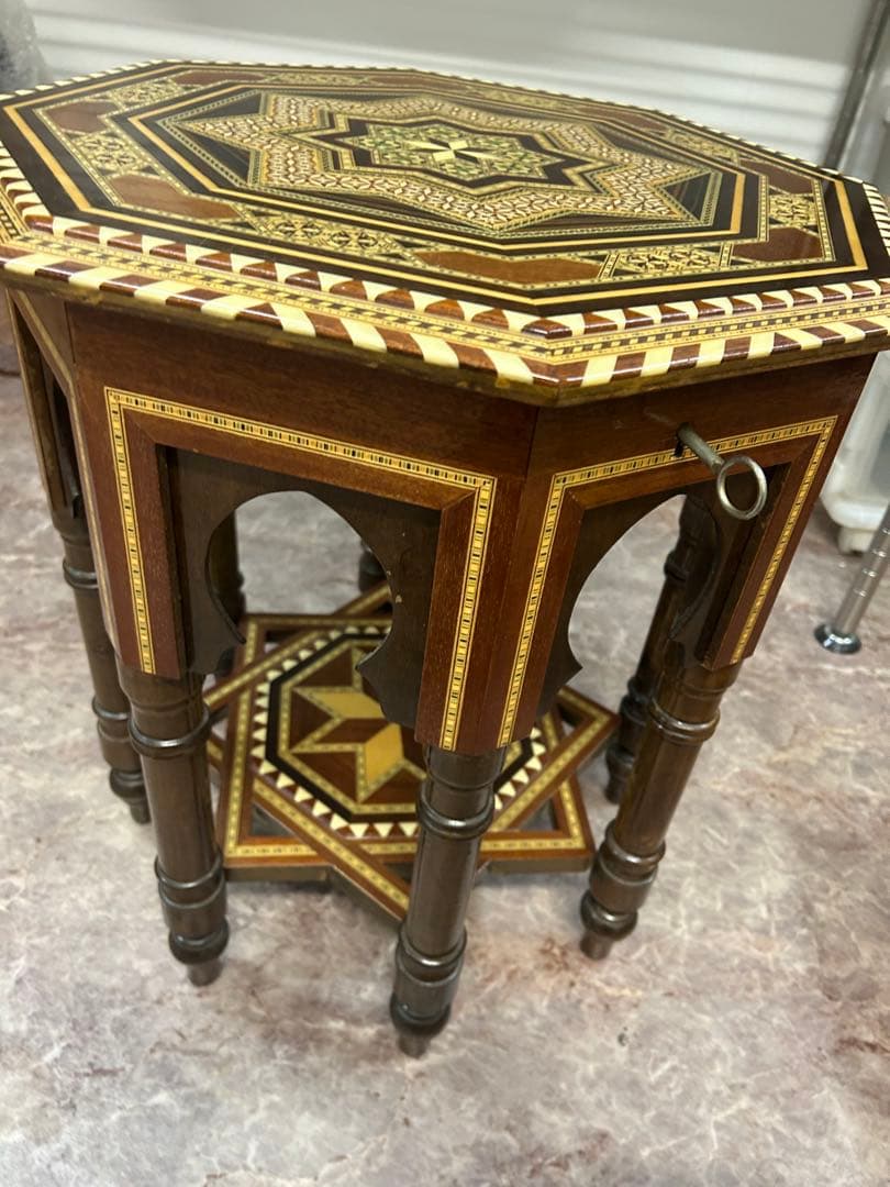 象嵌寄木細工　八角形アンティークテーブル 花台 サイドテーブル