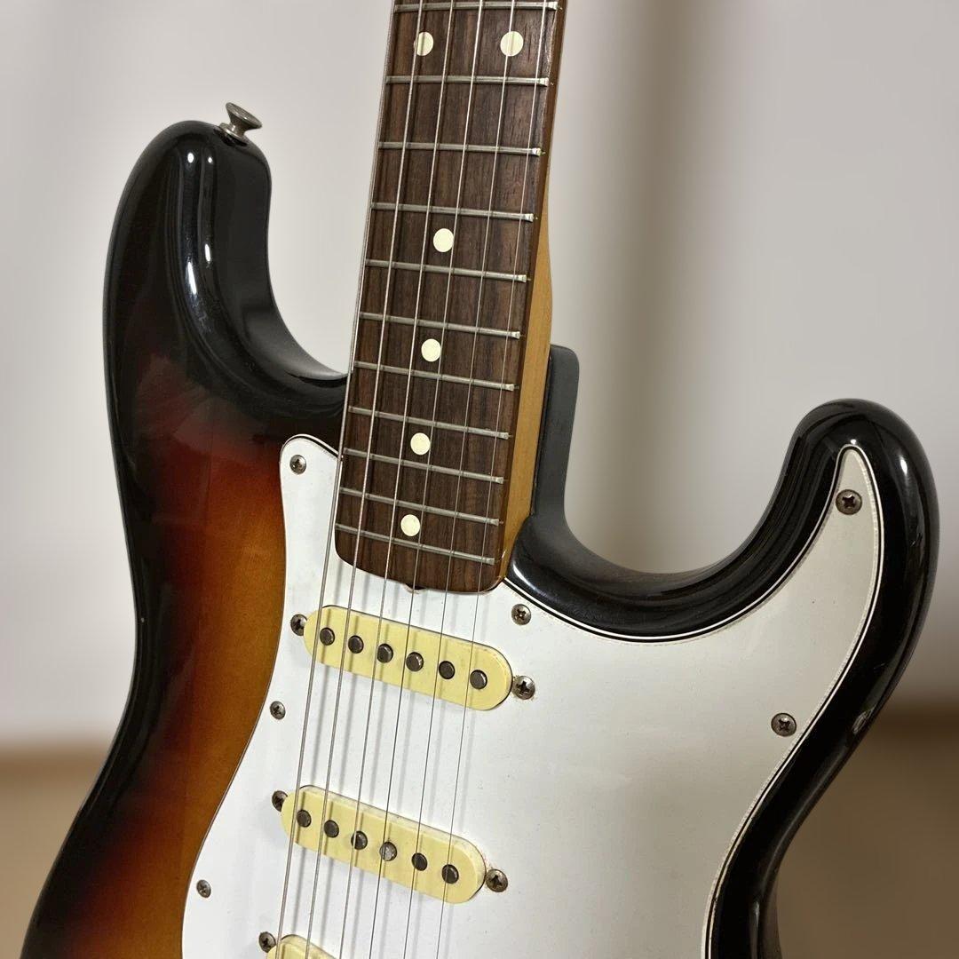 ト*ル様 Squier Stratocaster サンバースト　made in