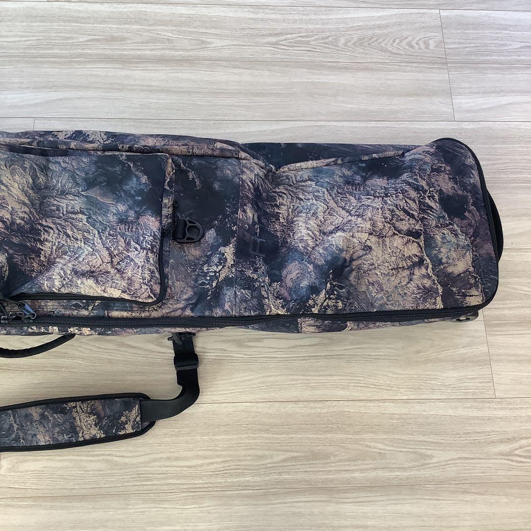 066BURTONバートンウィーリー ロッカースノーボードバッグキャスター166