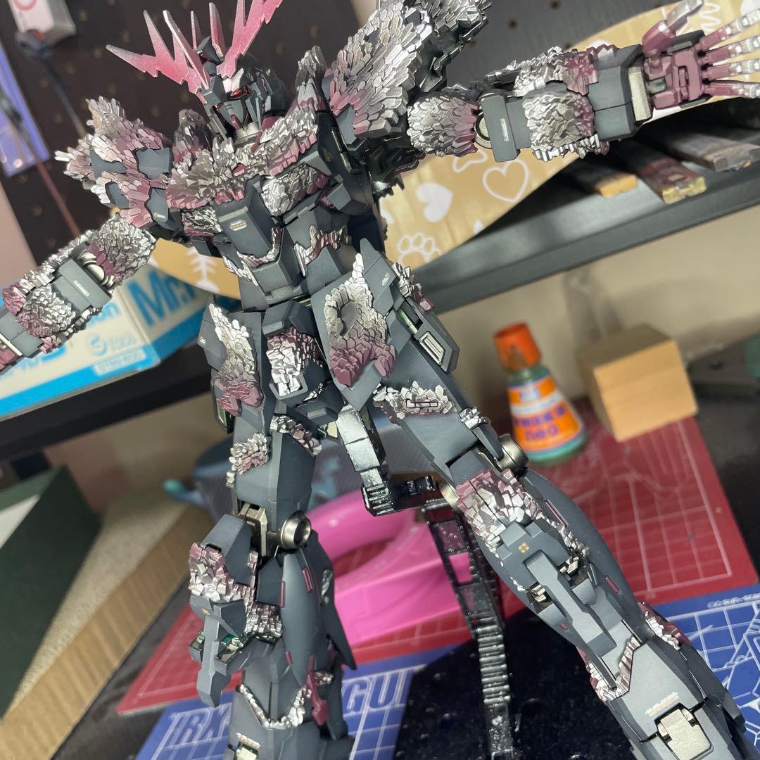 MGユニコーンガンダムバンシィ光の結晶体　塗装完成品