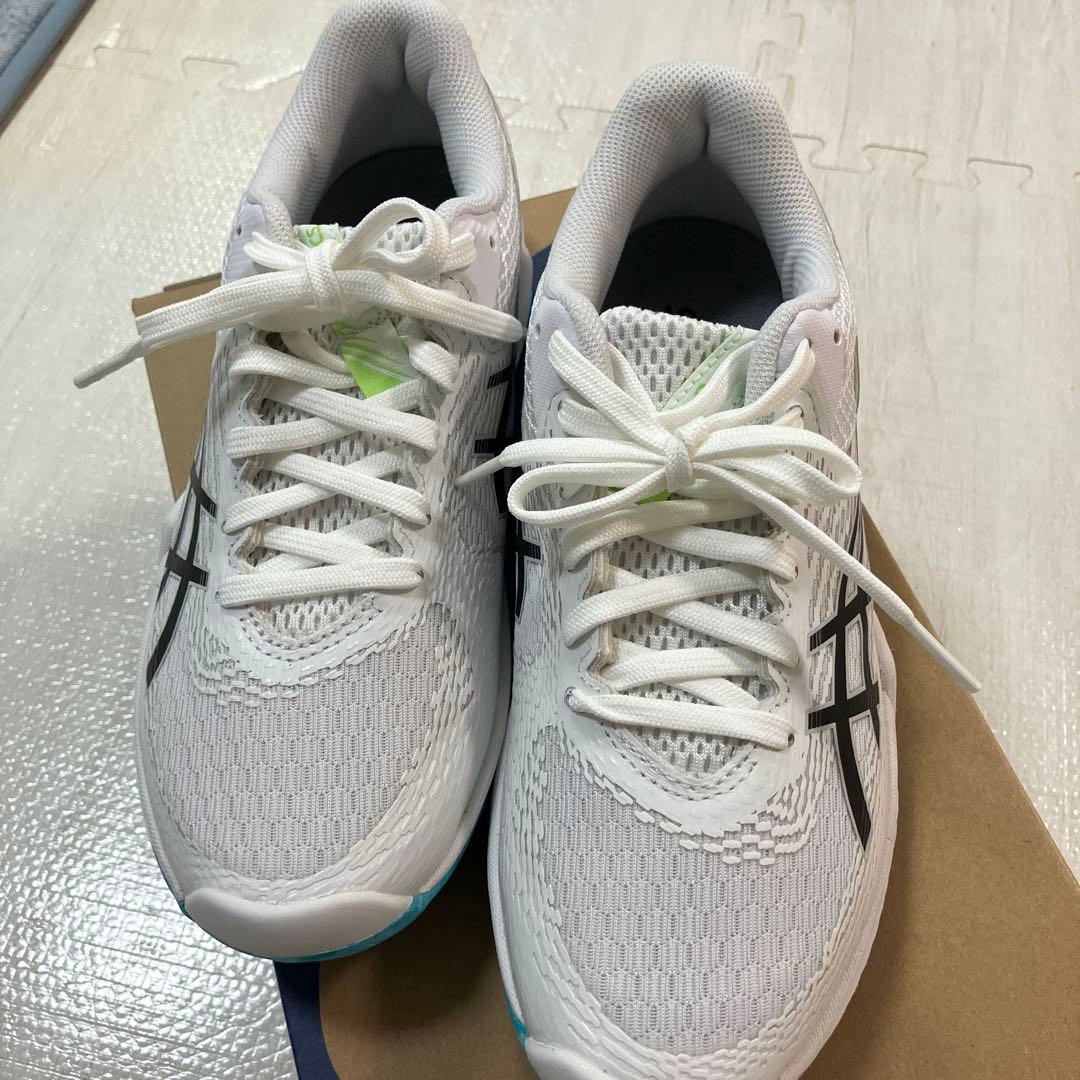 バレーボールシューズ　23.5㎝　asics