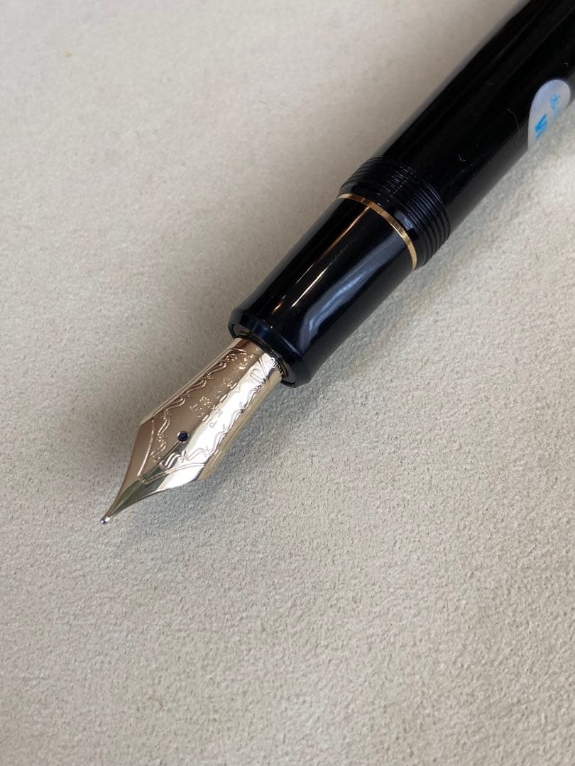 （美品）パイロット pilot 万年筆 カスタム743 Mニブ 14金
