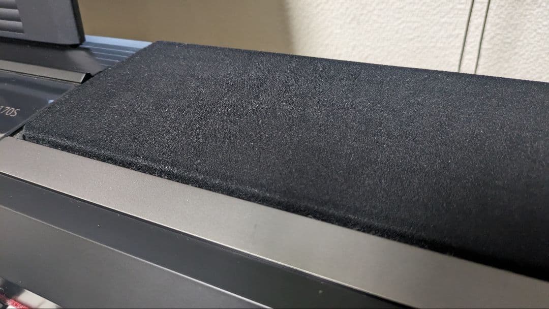 KORG　電子ピアノ　SP-170S　88鍵　ダンパースイッチ、譜面立て付属