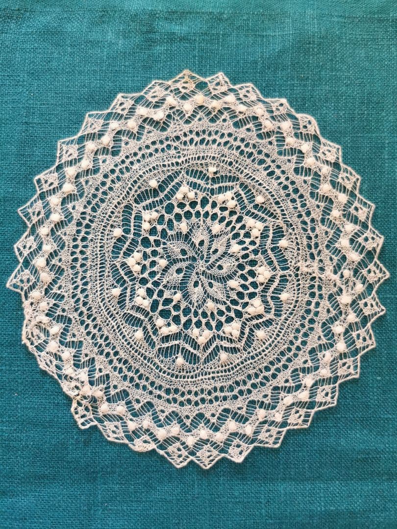 アンティーク ポルトガル レアなアゾレスレース極細糸ドイリー ふわふわの淡雪