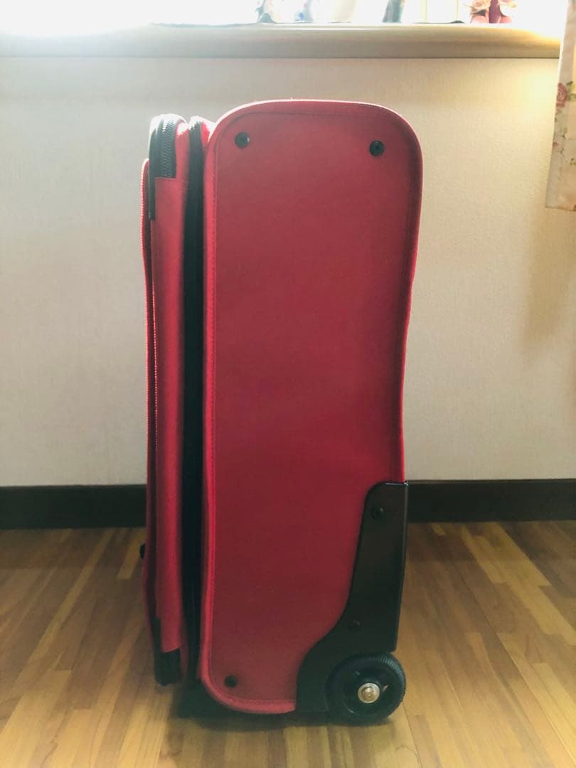 VICTORINOX　ヴィクトリノックス　キャリーカート スーツケース　赤色