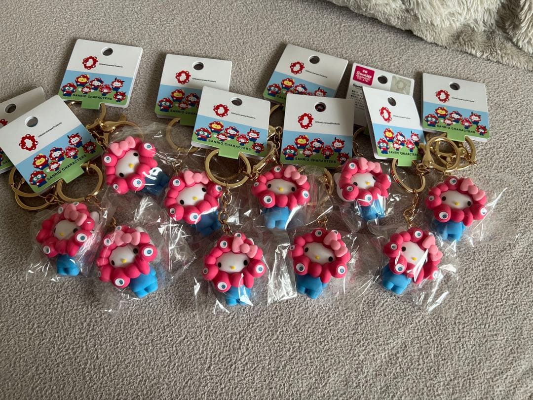 EXPO2025 ミャクミャクサンリオ　なりきり立体キーホルダー　キティ　10点