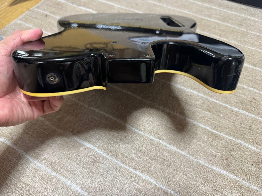 TEJ70か75のボディーのみ　フェルナンデス　幾何学模様ライン入り