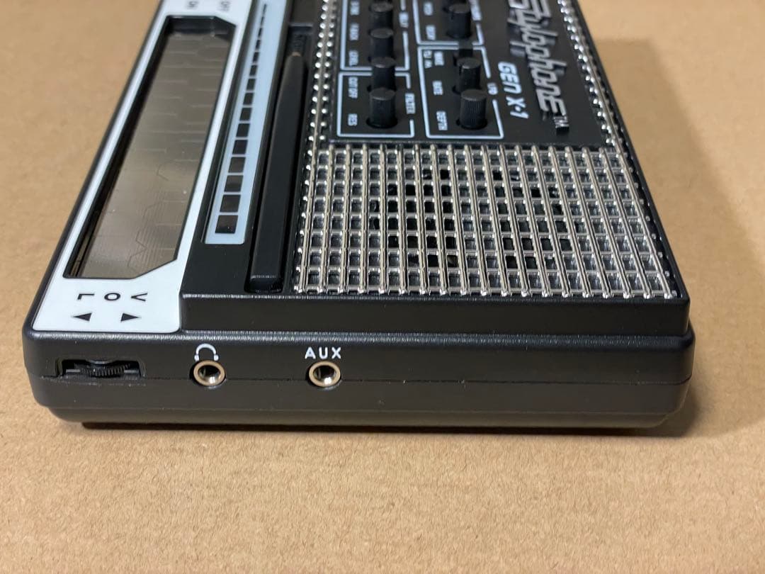 Stylophone Gen X-1、アナログシンセ、ユーロラック、絶版品