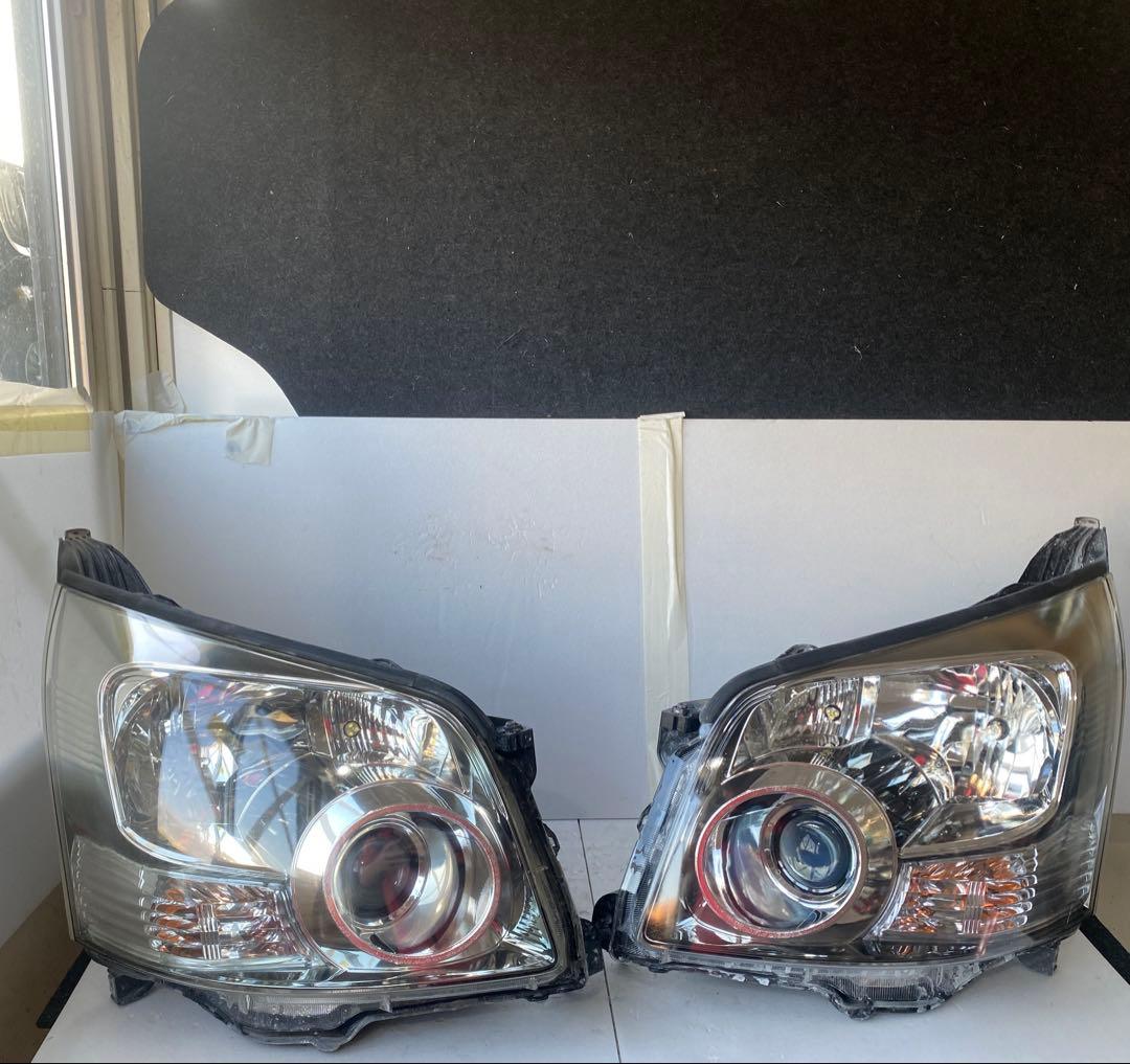 トヨタ ノア ヴォクシー 70系 前期 純正 HID ヘッドライト 左右セット