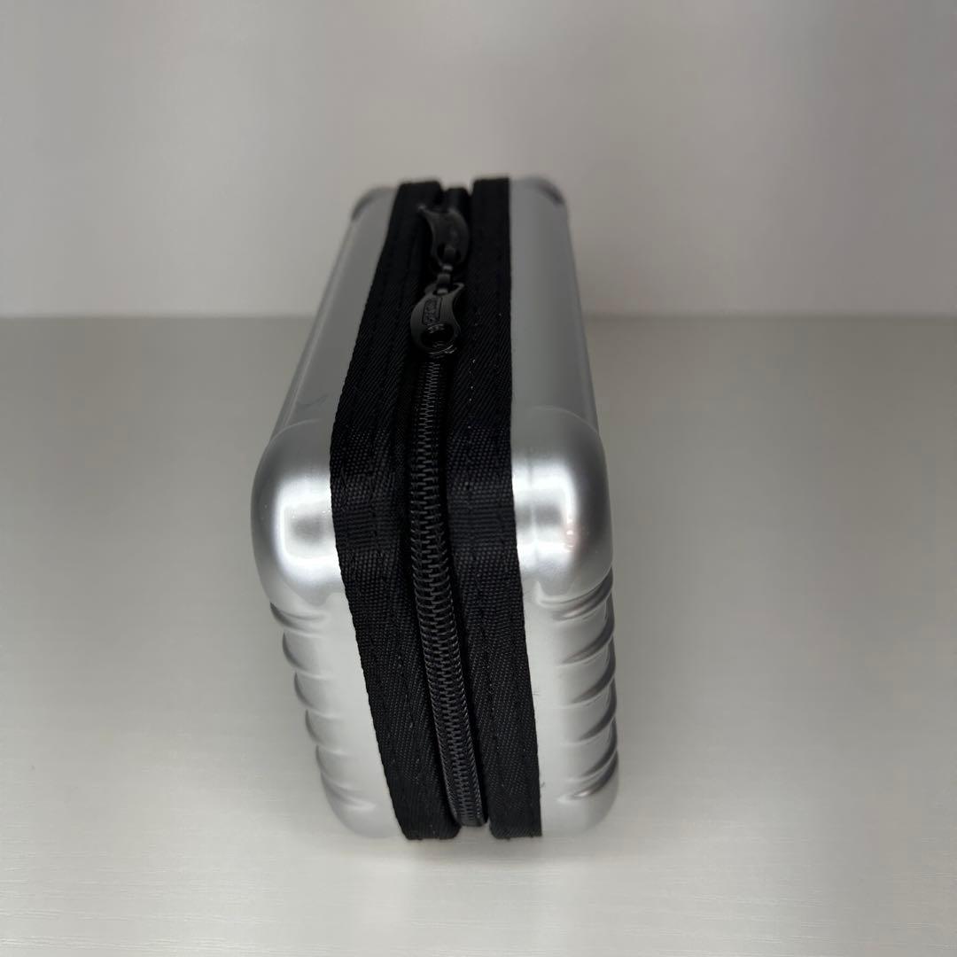 【非売品】RIMOWA Lufthansa アメニティキット メタリックシルバー