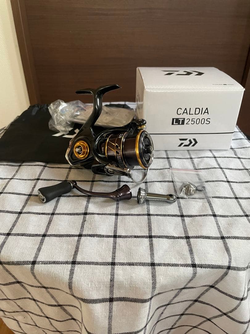 ダイワ　21カルディア LT2500S スピニングリール