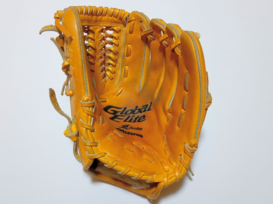 【美品】ミズノ　グローバルエリート　Ｌseries　軟式野球　内野手用　グラブ