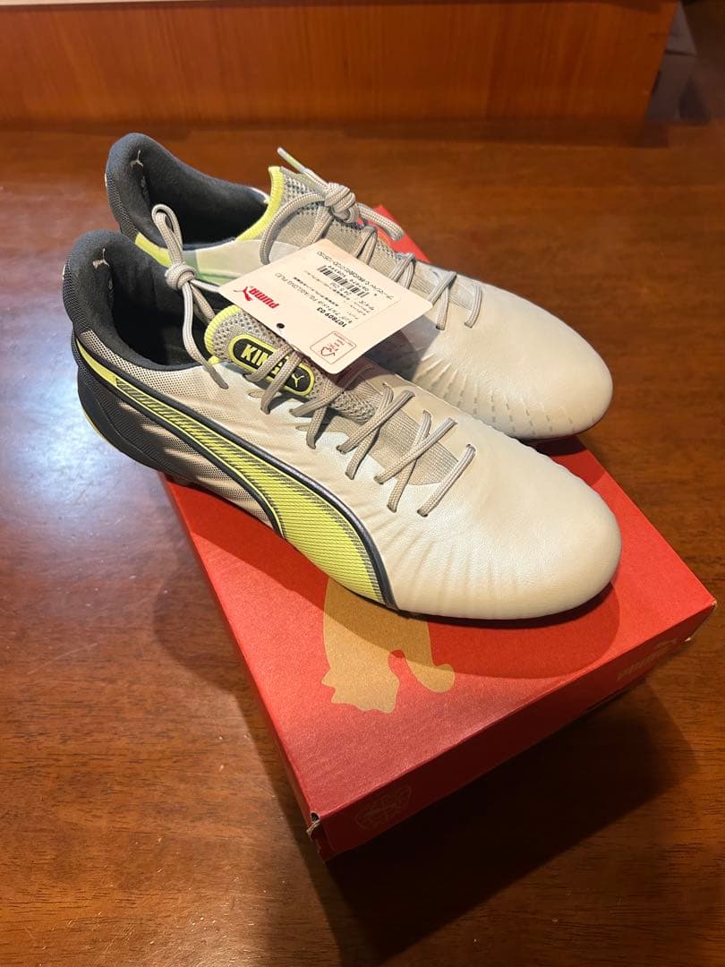 プーマ　キングアルティメット FG/AG（LONG PILE）