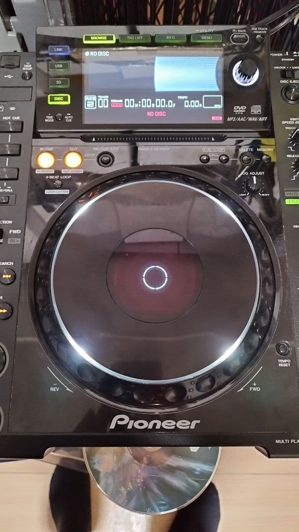 Pioneer CDJ-2000カバー付き(使用ほぼ無し/訳あり特価)本日値下げ