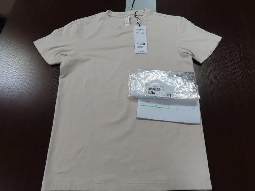 Alo yoga正規品アローヨガ クルーネック ショートスリーブ Bone美品