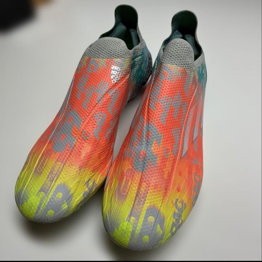 サッカースパイク エックススピードフロー 24.5