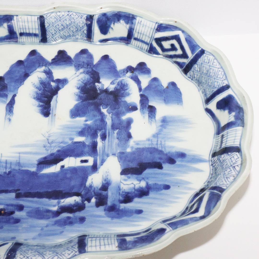 古伊万里 大皿 染付 在銘 龍 山水　幅32.5cm