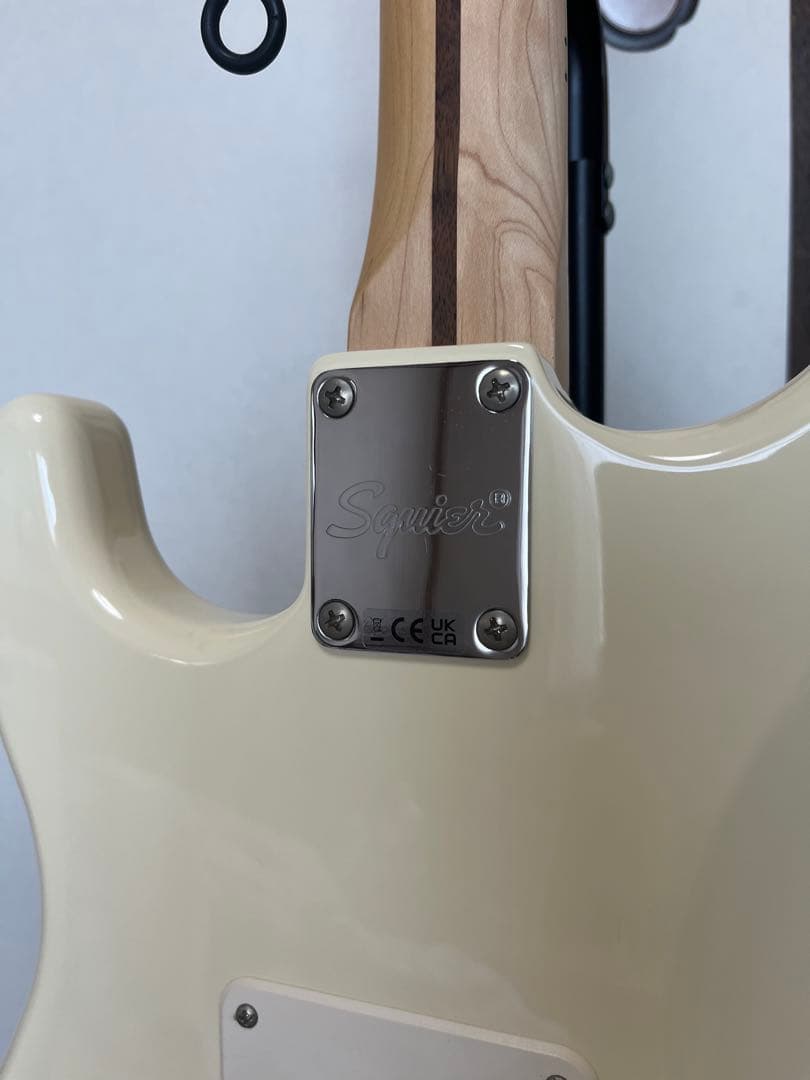 squier STRATOCASTER エレキギター＋スタンド＋ケーブルセット